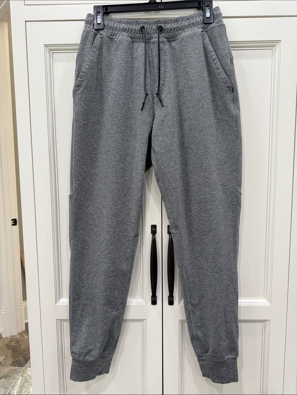 Eddie Bauer Men’s Small Jogger sweatpants Lounge Pants Gray drawstring